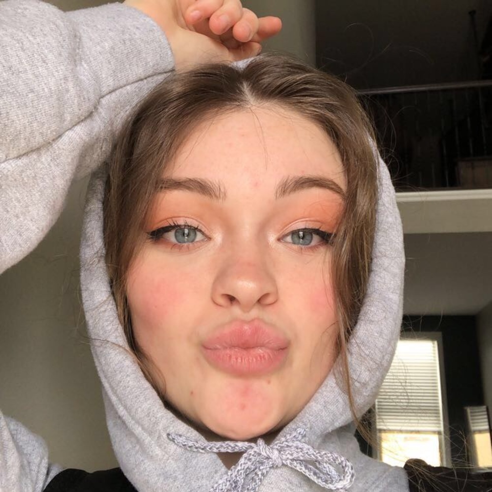 Meet your Posher, Alivia